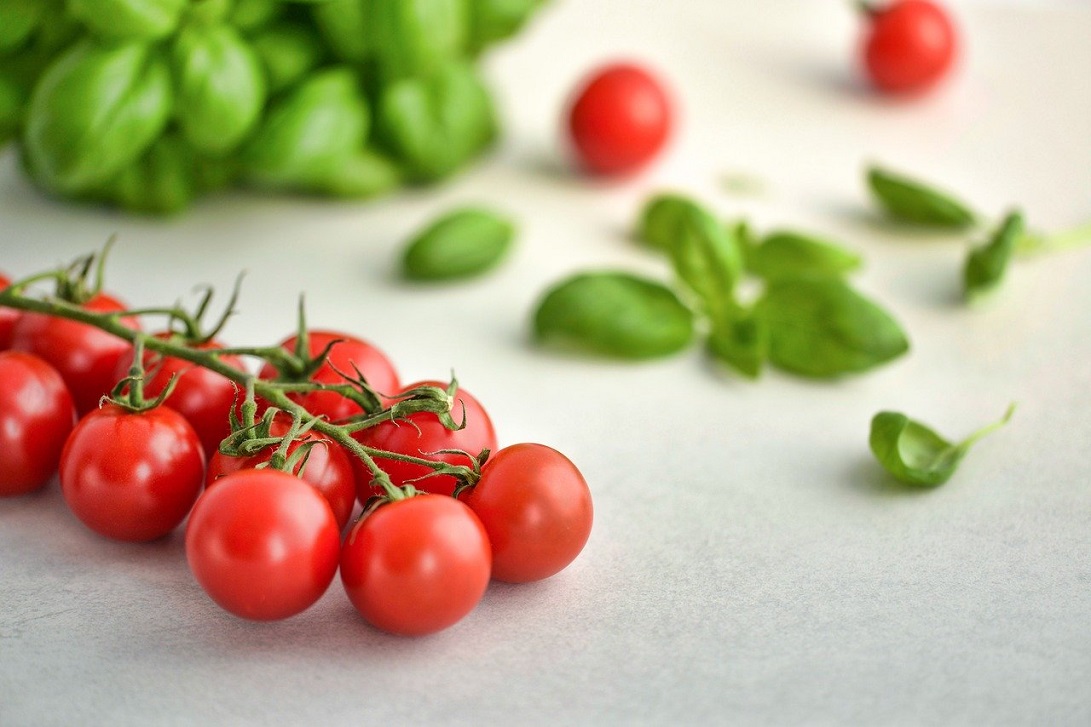 Znaczenie warzyw i owoców w diecie na płaski brzuch i przeciwstawieniu się otyłości brzusznej
